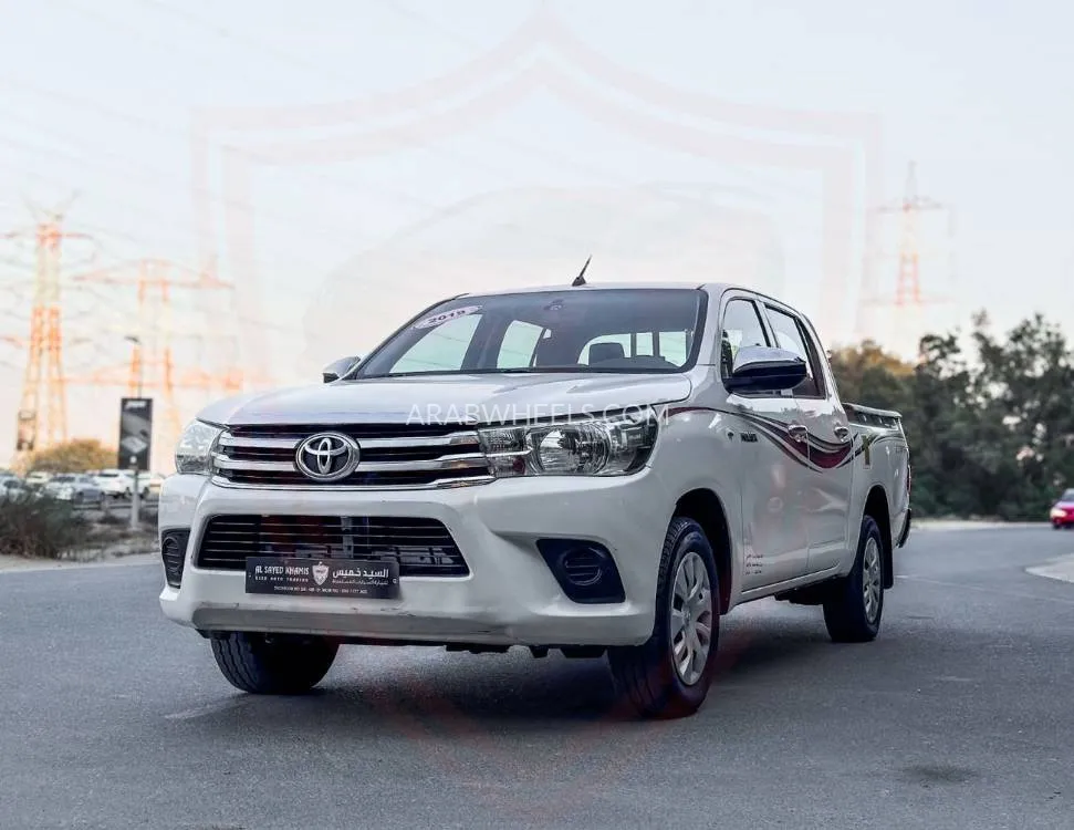 Toyota Hilux 2019 for Sale in Sharjah Image-3