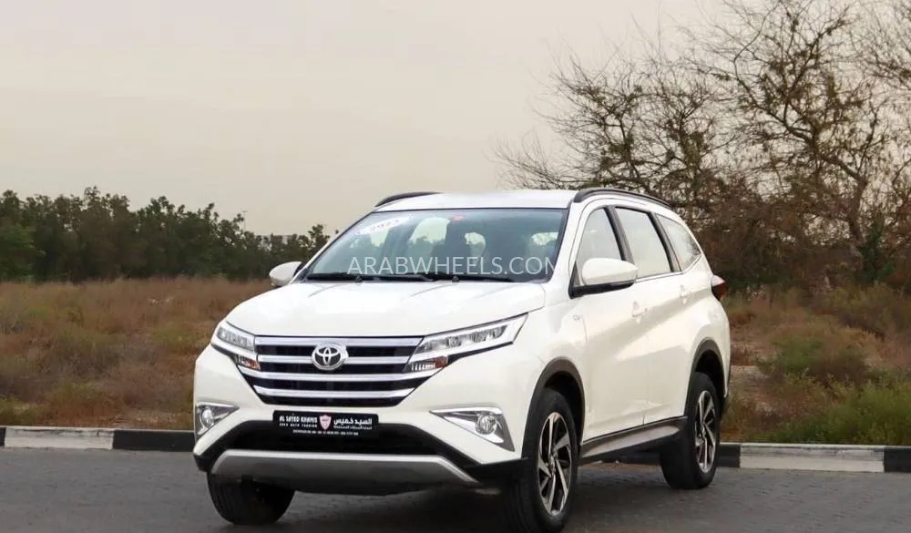 Toyota Rush 2023 for Sale in Sharjah Image-3