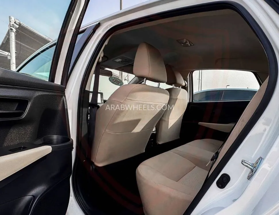 تويوتا يارس 2023 for Sale in الشارقة Image-10
