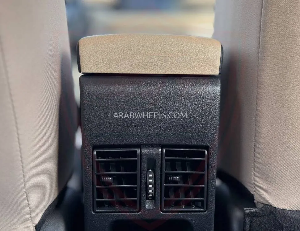 تويوتا يارس 2023 for Sale in الشارقة Image-11