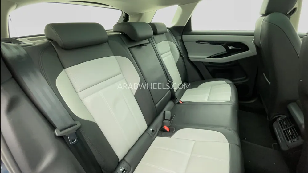 Land Rover Range Rover Evoque 2024 for Sale in Dubai Image-29