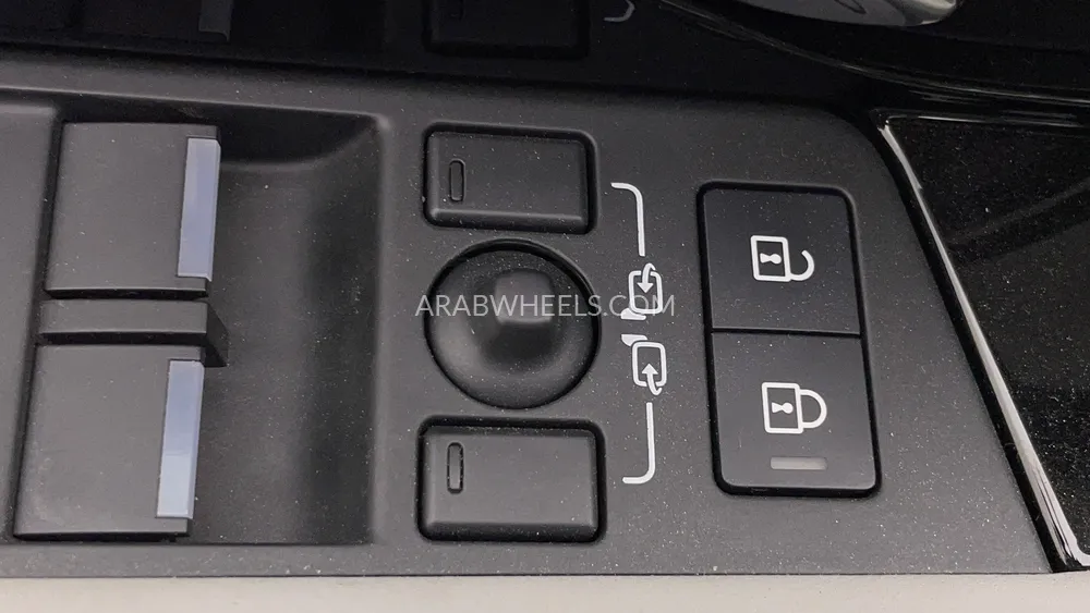 Land Rover Range Rover Evoque 2024 for Sale in Dubai Image-47