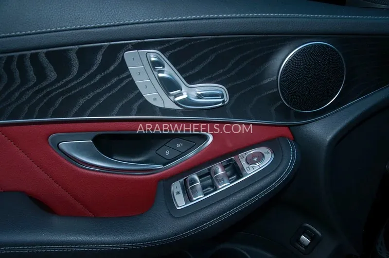 Mercedes Benz GLC Class 2023 for Sale in Dubai Image-17