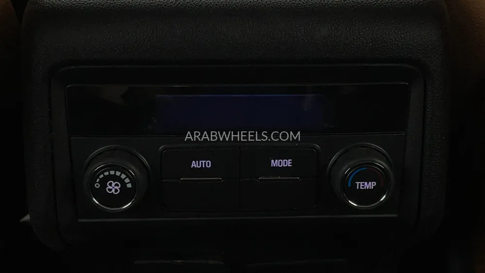 GMC Acadia 2023 for Sale in Dubai Image-47