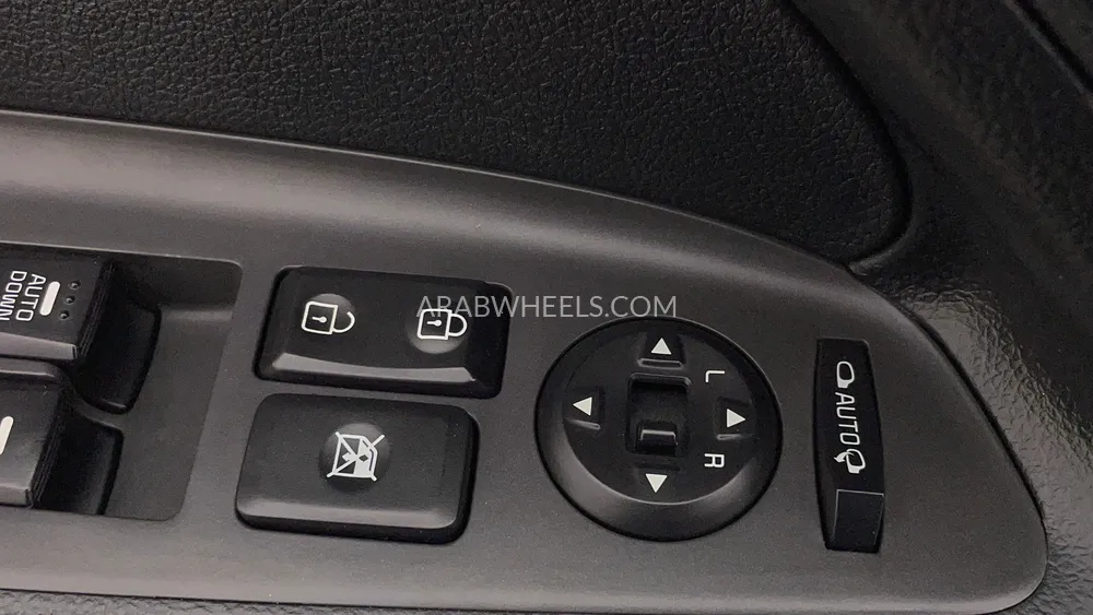 Kia Cerato 2018 for Sale in Dubai Image-39