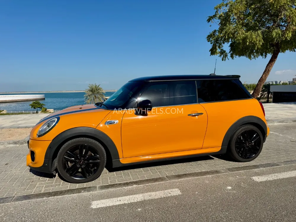 ميني كوبر 2018 for Sale in أبو ظبي Image-3