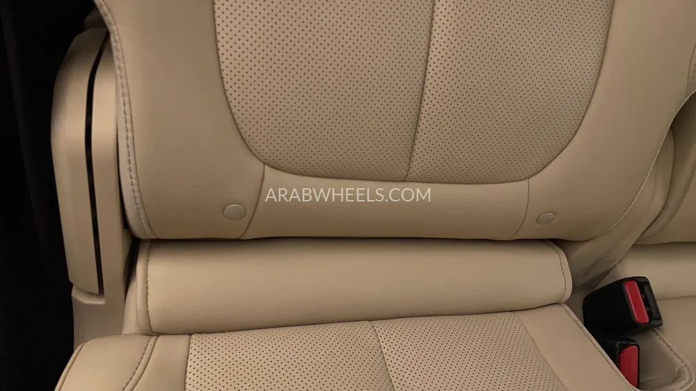 Jeep Grand Cherokee 2023 for Sale in Dubai Image-44