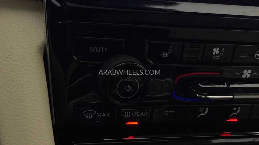 Jeep Grand Cherokee 2023 for Sale in Dubai Image-48