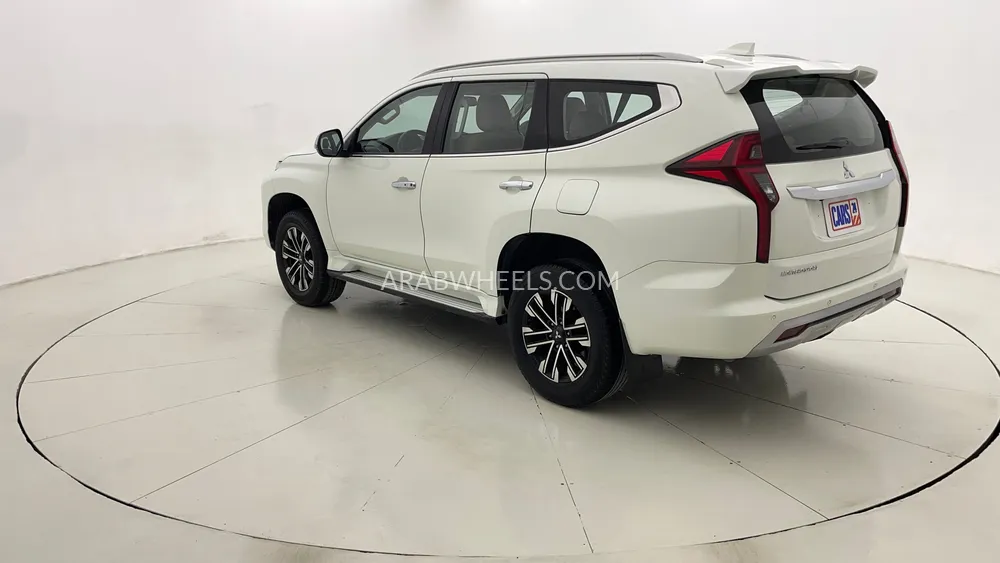 Mitsubishi Montero Sport 2022 for Sale in Dubai Image-5