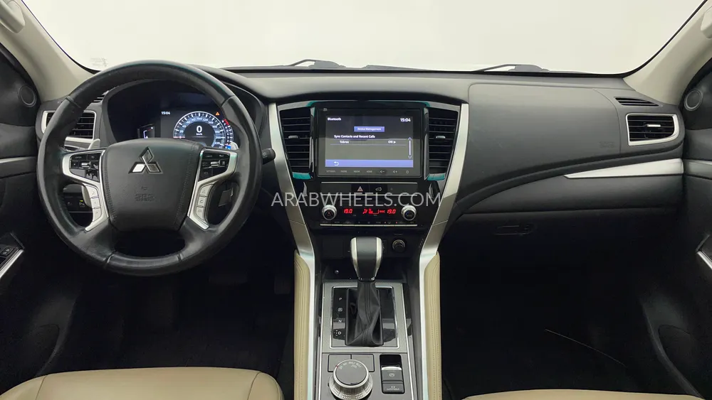 Mitsubishi Montero Sport 2022 for Sale in Dubai Image-12
