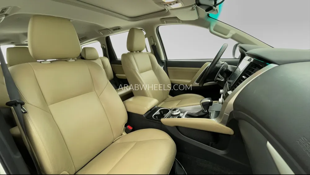 Mitsubishi Montero Sport 2022 for Sale in Dubai Image-28