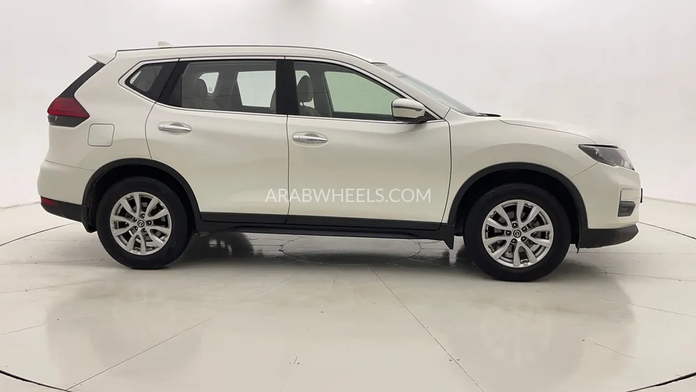 Nissan X-Trail 2021 for Sale in Dubai Image-2