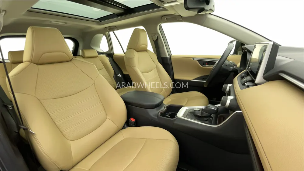 تويوتا راف 4 2023 for Sale in دبي Image-26