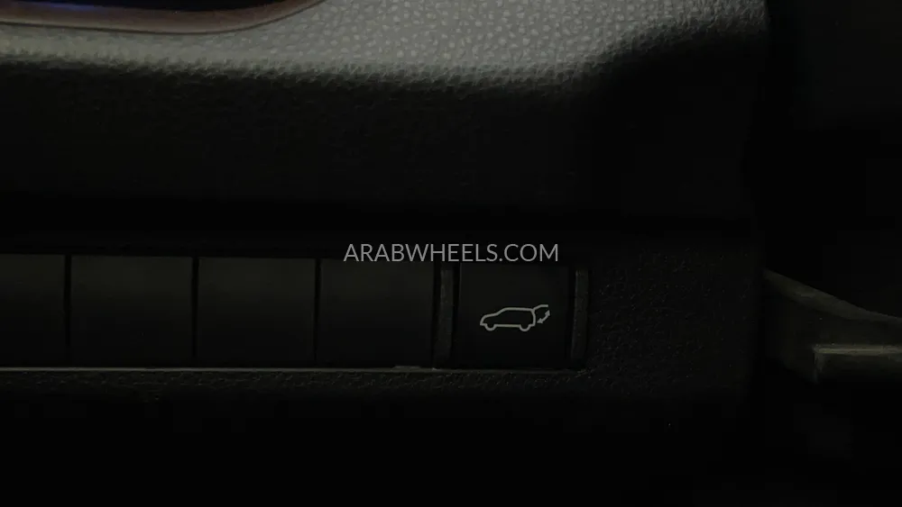 تويوتا راف 4 2023 for Sale in دبي Image-44