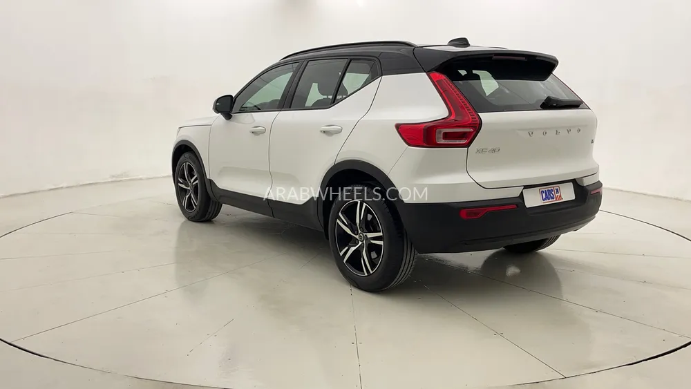 Volvo XC40 2022 for Sale in Dubai Image-5