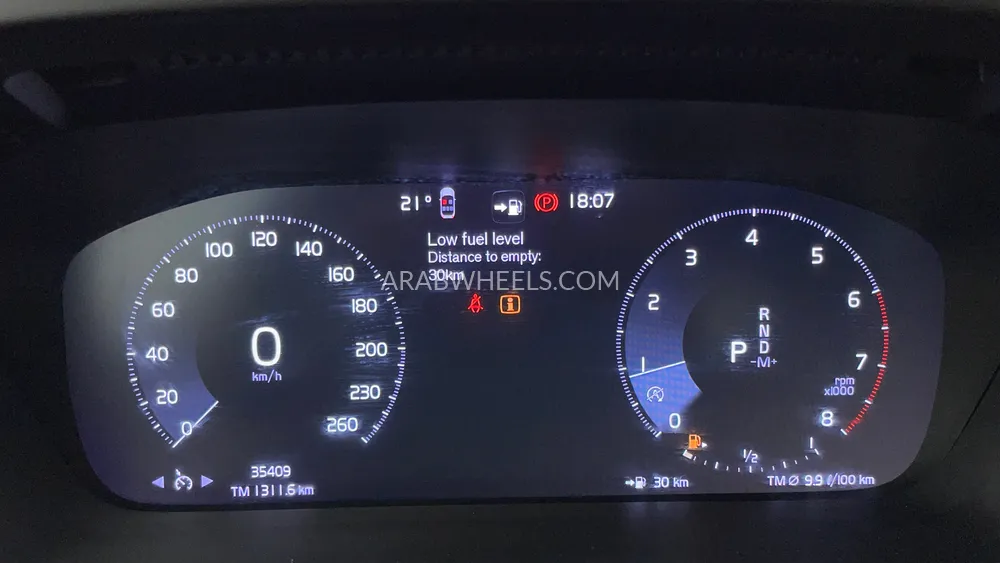 Volvo XC40 2022 for Sale in Dubai Image-13