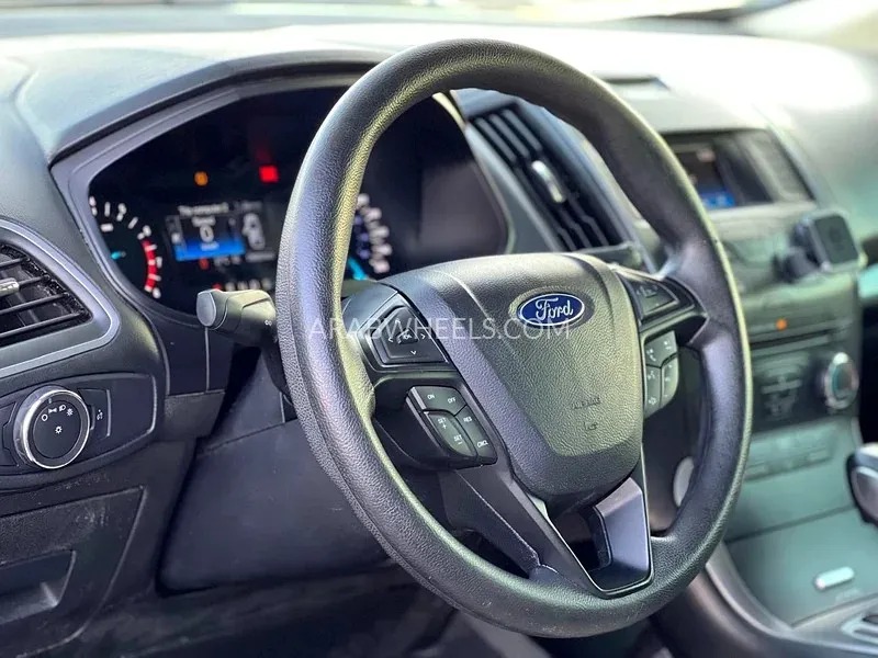 Ford Edge 2016 for Sale in Sharjah Image-11