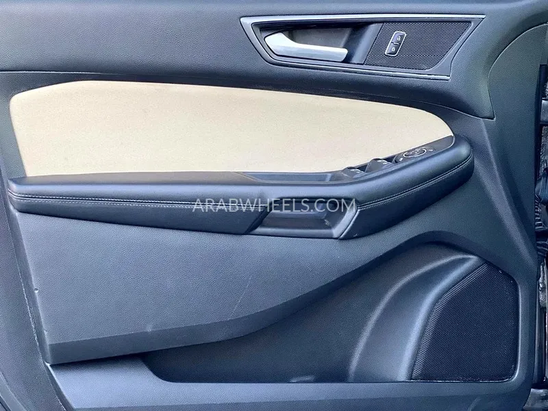 Ford Edge 2016 for Sale in Sharjah Image-13