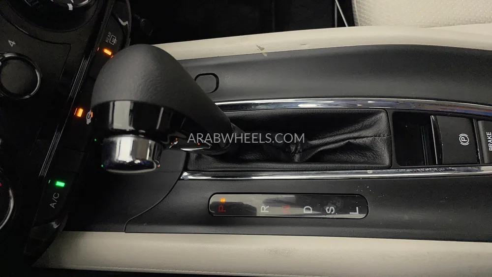 Honda HR-V 2019 for Sale in Dubai Image-18