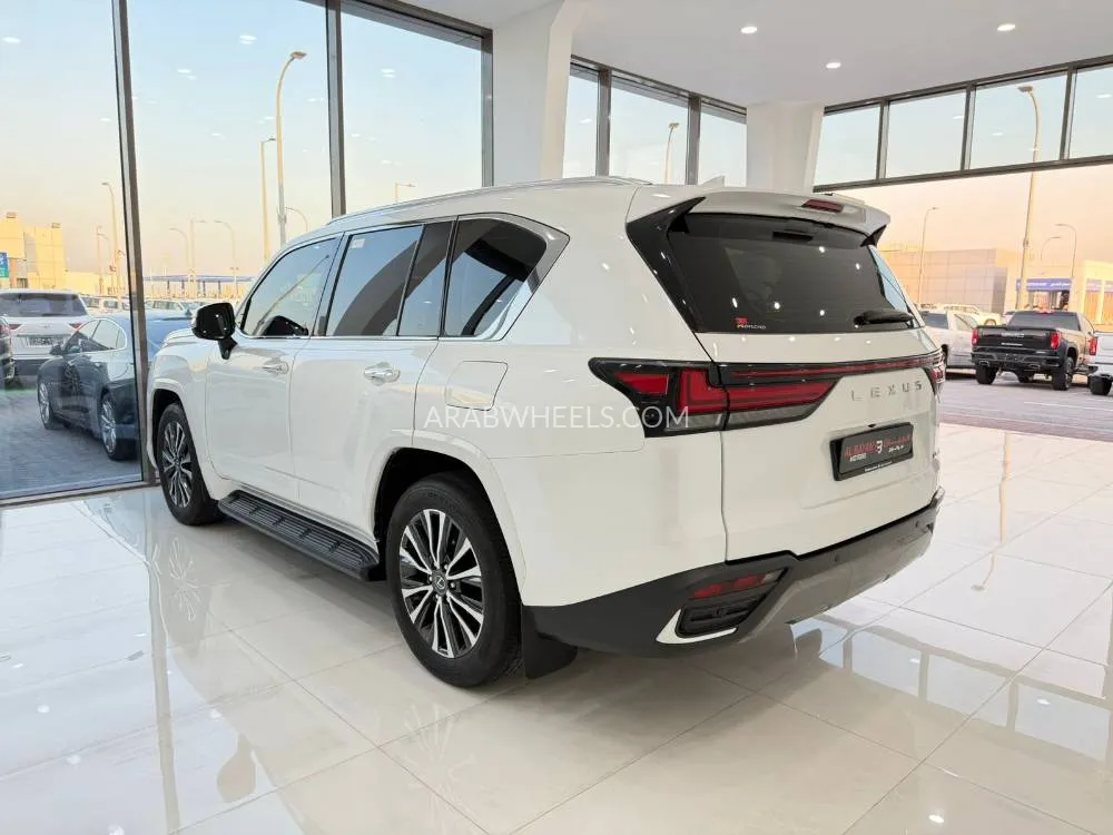 لكزس LX 2024 for Sale in أبو ظبي Image-4