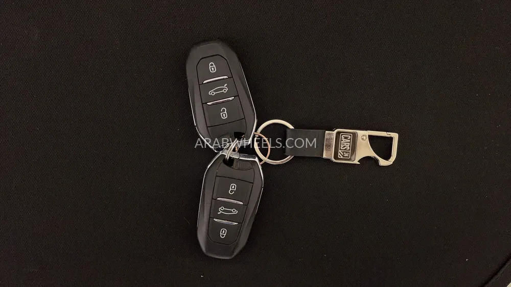 Peugeot 3008 2018 for Sale in Dubai Image-30