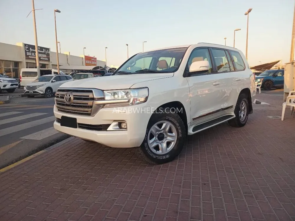 Toyota Land Cruiser 2018 for Sale in Sharjah Image-3
