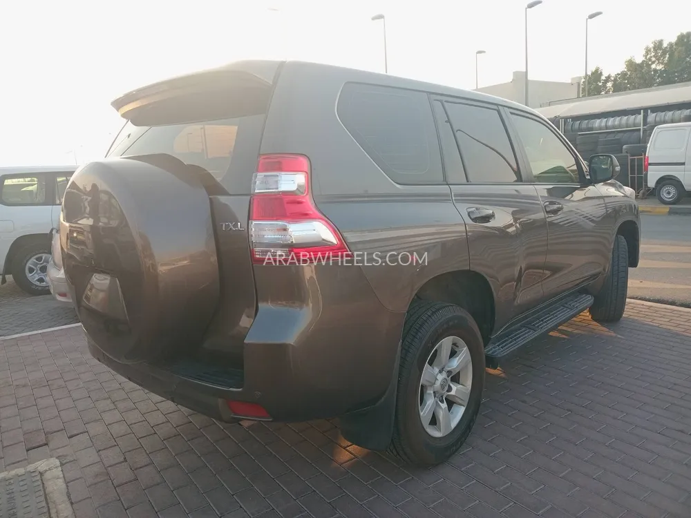 Toyota Land Cruiser Prado 2015 for Sale in Sharjah Image-6