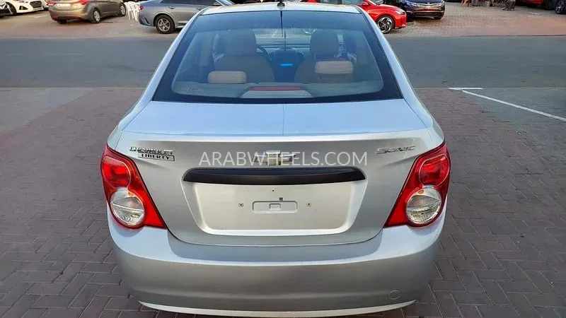 Chevrolet Sonic 2014 for Sale in Sharjah Image-3