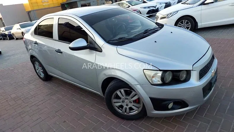 Chevrolet Sonic 2014 for Sale in Sharjah Image-11