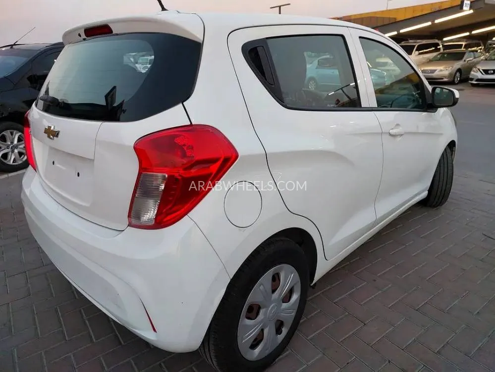 Chevrolet Spark 2017 for Sale in Sharjah Image-4