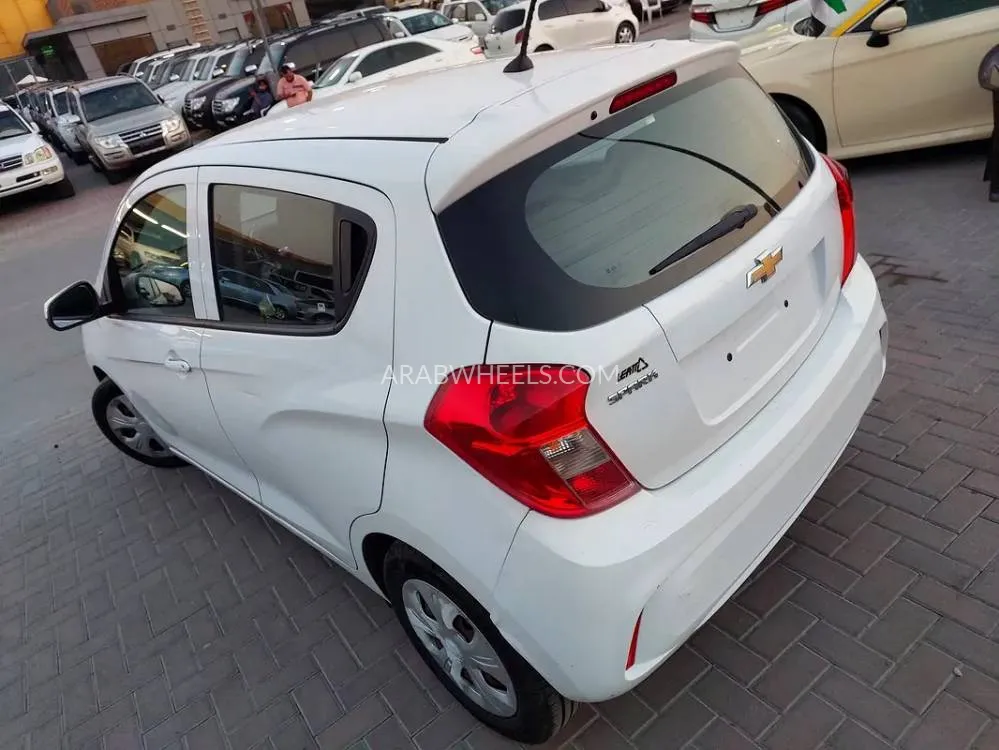Chevrolet Spark 2017 for Sale in Sharjah Image-18