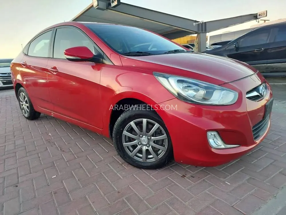 Hyundai Accent 2015 for Sale in Sharjah Image-4
