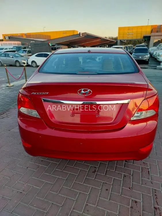Hyundai Accent 2015 for Sale in Sharjah Image-11
