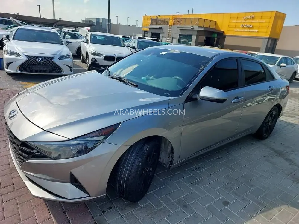 Hyundai Elantra 2021 for Sale in Sharjah Image-7