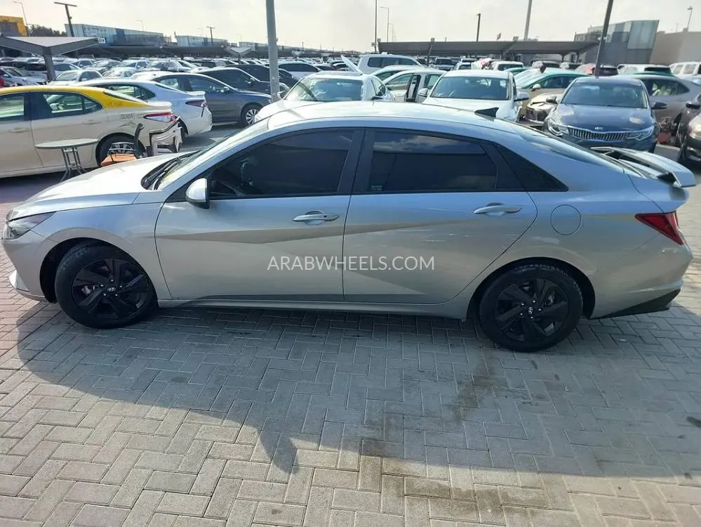 Hyundai Elantra 2021 for Sale in Sharjah Image-11