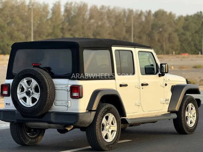 Jeep Wrangler 2019 for Sale in Sharjah Image-7