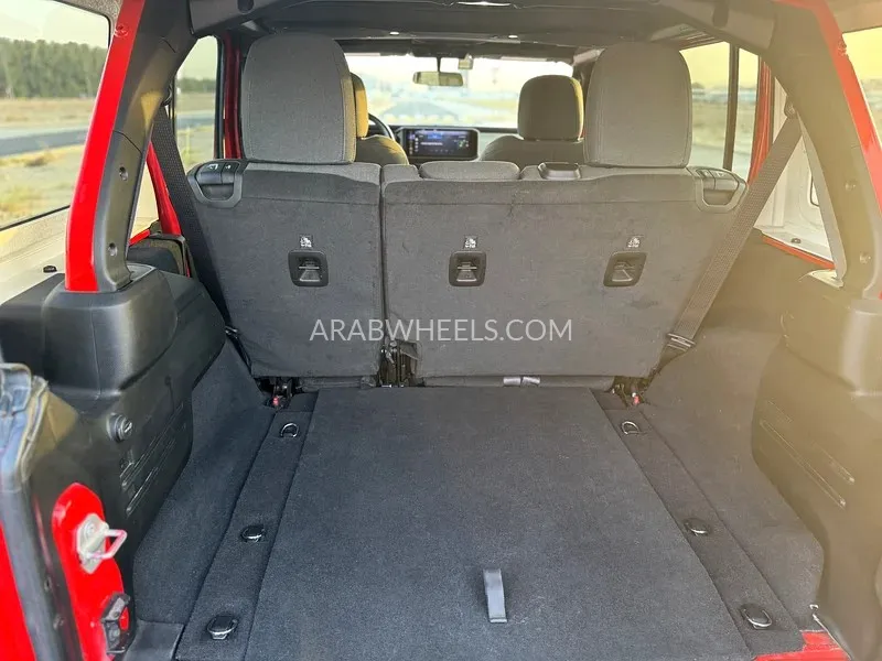 Jeep Wrangler 2024 for Sale in Sharjah Image-10