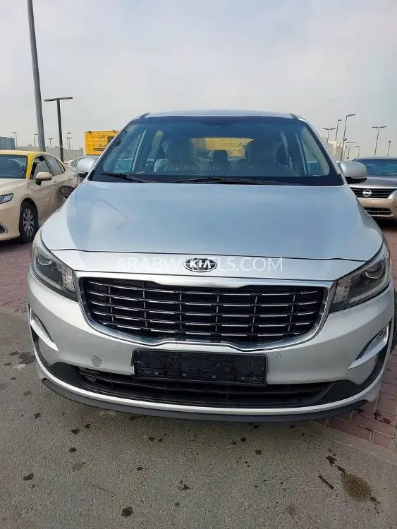 Kia Grand Carnival 2020 for Sale in Sharjah Image-17