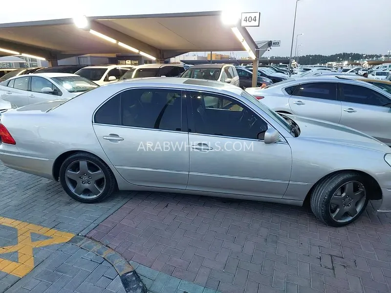 Lexus LS 2003 for Sale in Sharjah Image-17