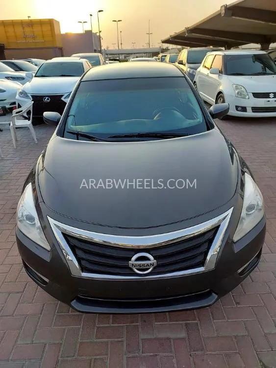 Nissan Altima 2013 for Sale in Sharjah Image-11