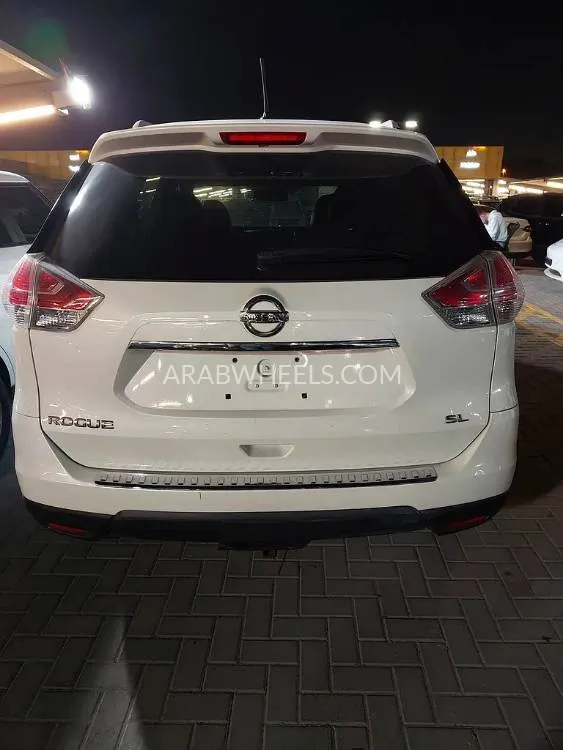 نيسان روج 2015 for Sale in الشارقة Image-3