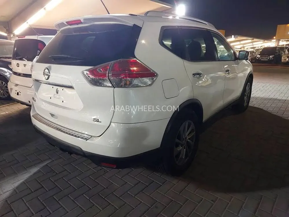 نيسان روج 2015 for Sale in الشارقة Image-4