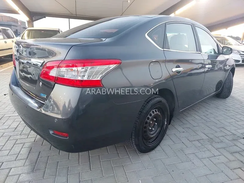 Nissan Sentra 2014 for Sale in Sharjah Image-3