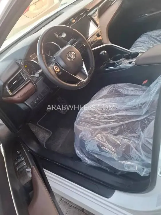 تويوتا كامري 2018 for Sale in الشارقة Image-3