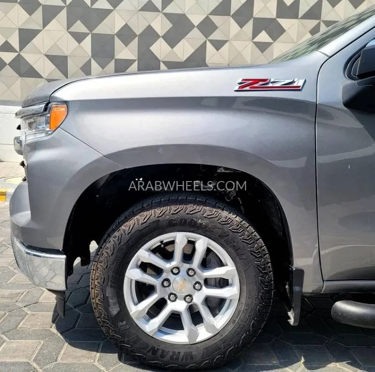 Chevrolet Silverado 2023 for Sale in Sharjah Image-11