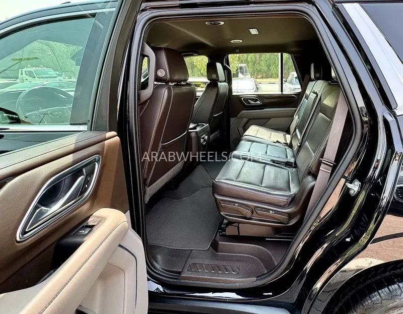 جي إم سي يوكون 2023 for Sale in الشارقة Image-6