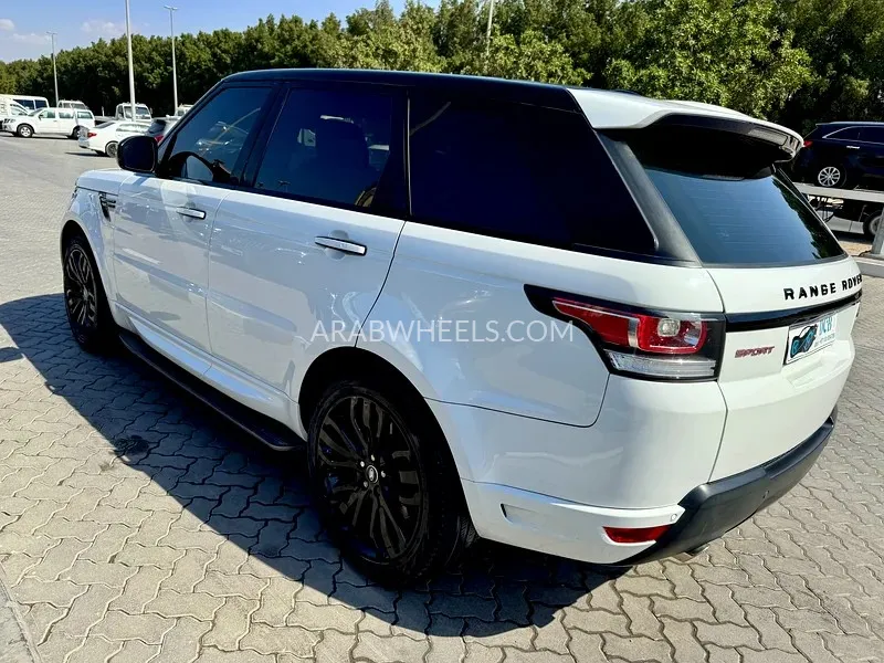 Land Rover Range Rover Sport 2016 for Sale in Sharjah Image-9