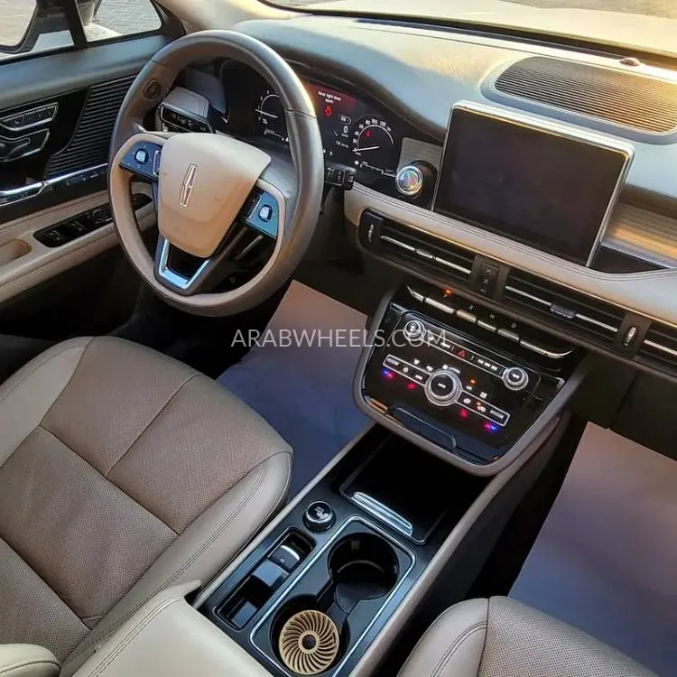 Lincoln Corsair 2022 for Sale in Sharjah Image-2