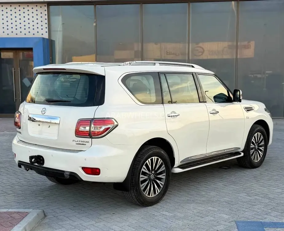 Nissan Patrol 2019 for Sale in Abu Dhabi Image-4