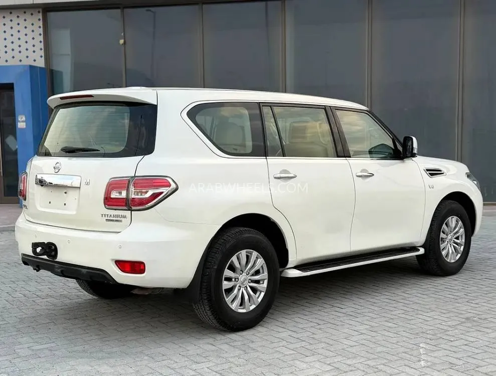 Nissan Patrol 2019 for Sale in Abu Dhabi Image-4
